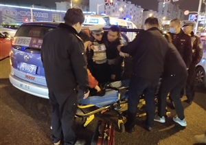 樂(lè )于助人系列報道，救助路邊病人與協(xié)助游客找到愛(ài)車(chē)